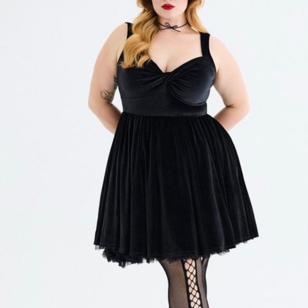 NWT Torrid Retro Chic Twist Front Velour Dress Sz 2X